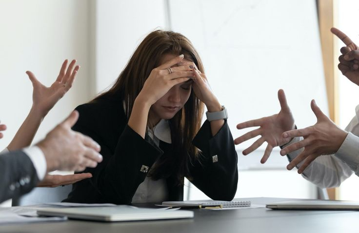 Entre Carrière et Célibat : trouver l’amour dans un monde occupé
